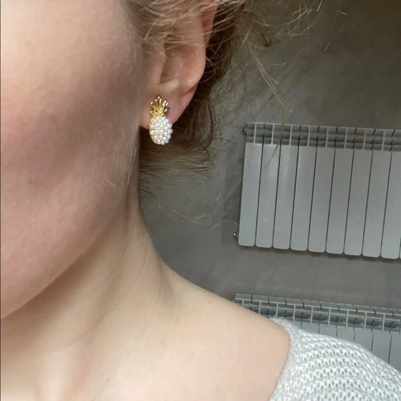 New French Retro Pineapple Pearl Earrings - Picture 7 of 7